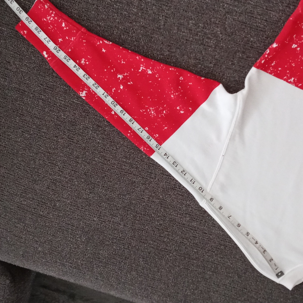 🆕️ 🎉Crown & Ivy🎉 - Red/White Oversized L/S Sweeper Pullover - Picture 14 of 14